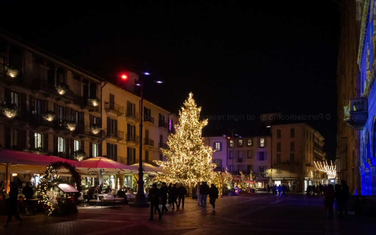 Come risolvere il problema degli aghi dell'albero di Natale con l'albero LED decorativo
